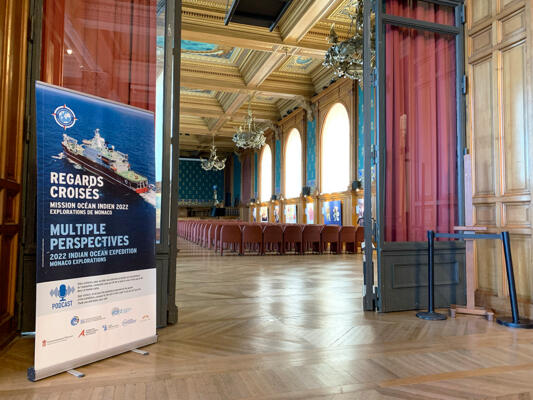 Exhibition - "Regards Croisés"